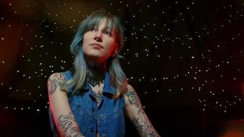 Niki  free tg channel with some photos gifs and info about streams  online show from 21, 12, 2025