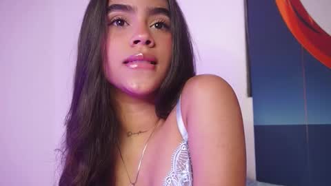 littletammy_ online show from 30, 11, 2025