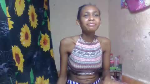 Snapshot of littleyanah chatting on 16, 2, 2026 yanah online show from 16, 2, 2026