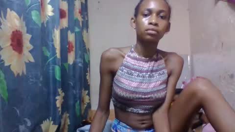 Snapshot of littleyanah chatting on 24, 2, 2026 yanah online show from 24, 2, 2026