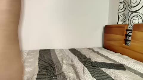 Liu help me to reach 100 thumps up daddy online show from 4, 3, 2025