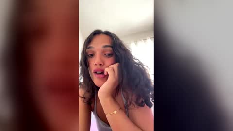 Snapshot of liv2trans chatting on 16, 3, 2026 liv2trans online show from 16, 3, 2026