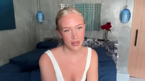 Snapshot of livslifee chatting on 17, 2, 2026 olivia online show from 17, 2, 2026