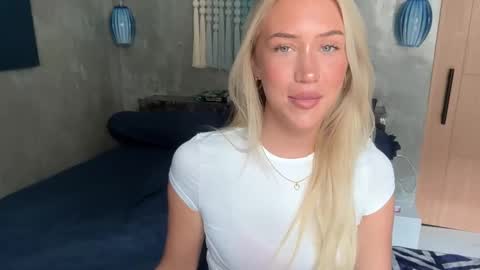 Snapshot of livslifee chatting on 26, 2, 2026 olivia online show from 26, 2, 2026