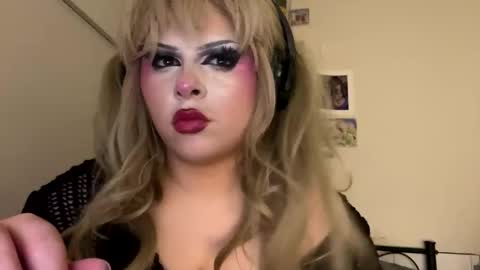 Snapshot of livvybee chatting on 19, 2, 2026 livvybee online show from 19, 2, 2026