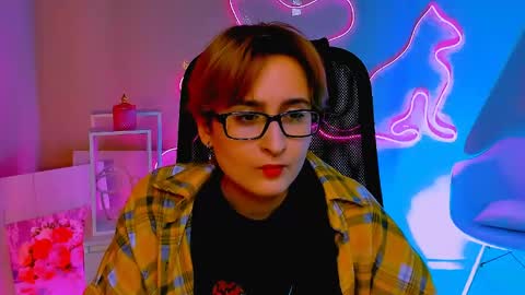 Snapshot of lixeluna chatting on 19, 4, 2026 LixeLuna online show from 19, 4, 2026