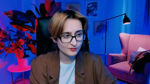 Snapshot of lixeluna chatting on 7, 5, 2026 LixeLuna online show from 7, 5, 2026