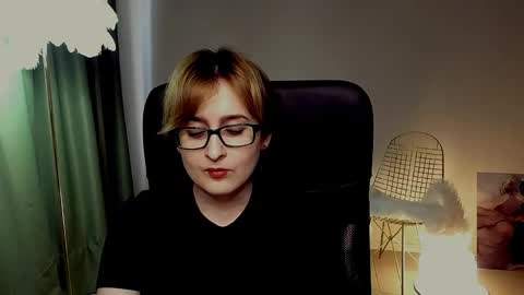 Snapshot of lixeluna chatting on 13, 5, 2026 LixeLuna online show from 13, 5, 2026