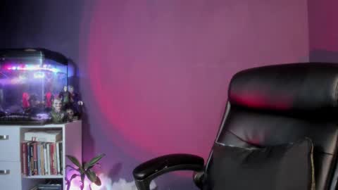 Snapshot of lixrose chatting on 20, 12, 2025 LixRose online show from 20, 12, 2025