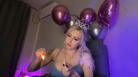 Liya Ray online show from 1, 12, 2025