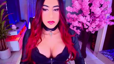 Snapshot of lizagothdoll chatting on 17, 11, 2025 Liza Goth online show from 17, 11, 2025