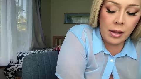 Snapshot of lizpurrxxx chatting on 28, 2, 2025 Liz Purr online show from 28, 2, 2025