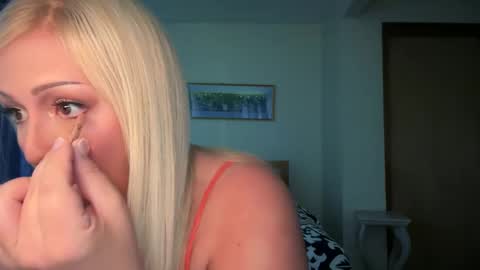 Snapshot of lizpurrxxx chatting on 19, 9, 2025 Liz Purr online show from 19, 9, 2025