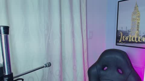 Snapshot of lizz_tender chatting on 30, 12, 2024 Lizz online show from 30, 12, 2024