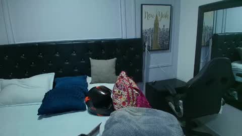 Snapshot of lizz_tender chatting on 5, 2, 2025 Lizz online show from 5, 2, 2025