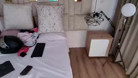 Snapshot of lizz_tender chatting on 16, 10, 2025 Lizz online show from 16, 10, 2025