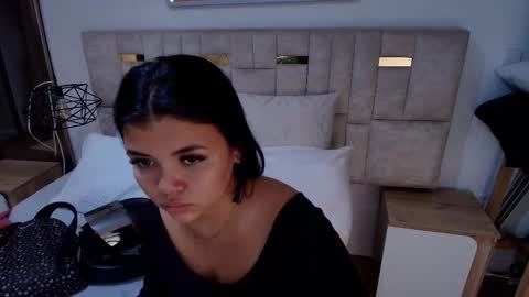 Snapshot of lizz_tender chatting on 2, 12, 2025 Lizz online show from 2, 12, 2025