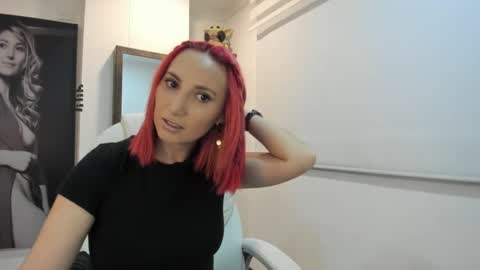 Snapshot of lizzdoux chatting on 26, 9, 2025 lizzdoux online show from 26, 9, 2025