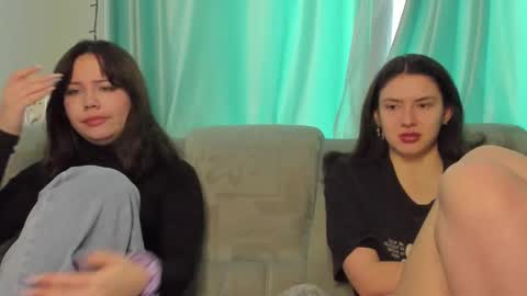 lizzi_muur online show from 22, 1, 2025