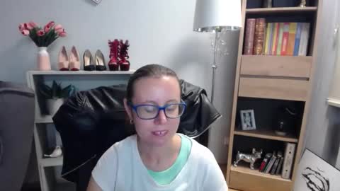 Lizzy online show from 9, 9, 2025