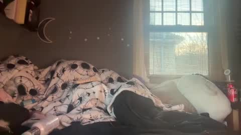 Snapshot of lizzyylovesick chatting on 28, 2, 2025 lizzybunny online show from 28, 2, 2025