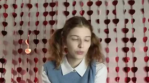 Snapshot of llesslie chatting on 13, 2, 2025 Lesly online show from 13, 2, 2025