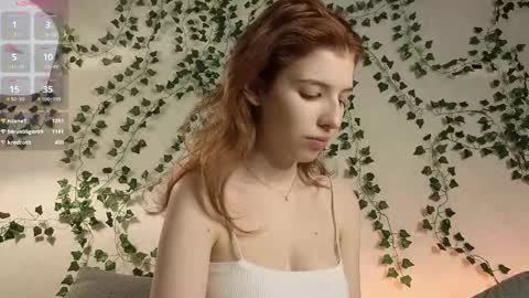 Snapshot of llesslie chatting on 28, 2, 2025 Lesly online show from 28, 2, 2025