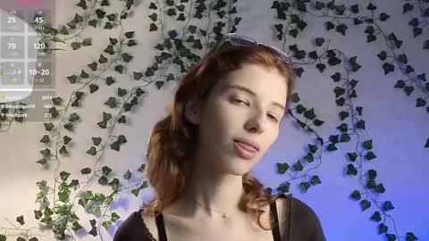 Snapshot of llesslie chatting on 7, 3, 2025 Lesly online show from 7, 3, 2025