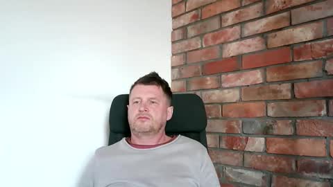 Snapshot of lllukasssxxx chatting on 7, 5, 2026 lllukasssxxx online show from 7, 5, 2026