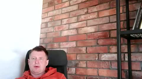 Snapshot of lllukasssxxx chatting on 9, 5, 2026 lllukasssxxx online show from 9, 5, 2026