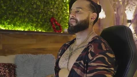 Snapshot of logan_cardenas1 chatting on 8, 4, 2026 logan_cardenas1 online show from 8, 4, 2026