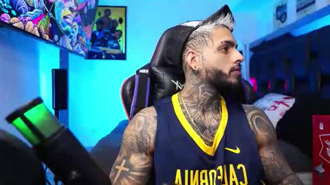 logan_hugh8 online show from 17, 2, 2026