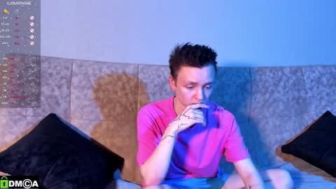 Snapshot of logan_mett chatting on 11, 11, 2025 Logan online show from 11, 11, 2025