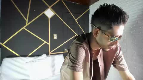 Snapshot of logan_rogers chatting on 15, 10, 2025 Logan Rogers online show from 15, 10, 2025