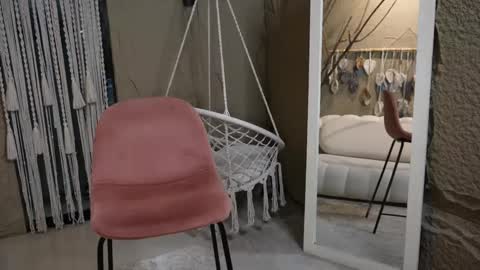 logan_varela online show from 13, 9, 2025