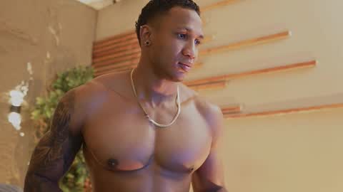 logan_varela online show from 5, 11, 2025