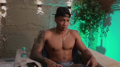 logan_varela online show from 4, 12, 2025