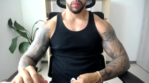 Snapshot of loganhod chatting on 28, 5, 2026 Logan Wolfp online show from 28, 5, 2026