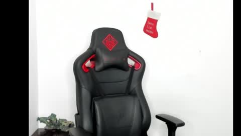 Snapshot of logannick chatting on 10, 12, 2024 Logan online show from 10, 12, 2024