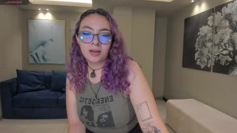 Snapshot of loiseharper chatting on 9, 5, 2026 Loise online show from 9, 5, 2026