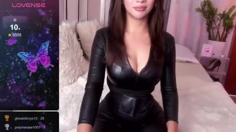 Snapshot of loisewilliams chatting on 14, 11, 2025 Mistress L online show from 14, 11, 2025