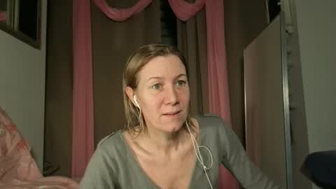 lola_belgium online show from 3, 2, 2026