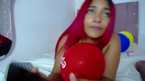 lola_lustrum online show from 2, 7, 2026