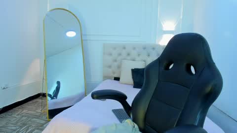 Snapshot of lola_red956680 chatting on 2, 5, 2026 lola red online show from 2, 5, 2026
