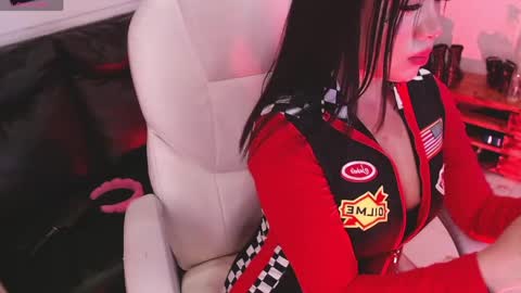 Lola  online show from 29, 4, 2026