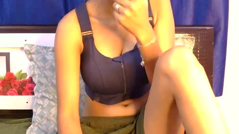 lolaa online show from 2, 7, 2026