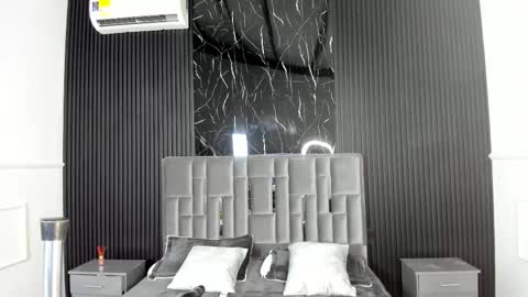 Lola Angel online show from 19, 10, 2025