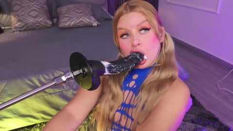 Lola Angel online show from 21, 5, 2026