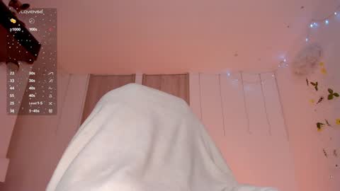 Snapshot of lolaberry_ chatting on 22, 1, 2025 Lola Berry online show from 22, 1, 2025
