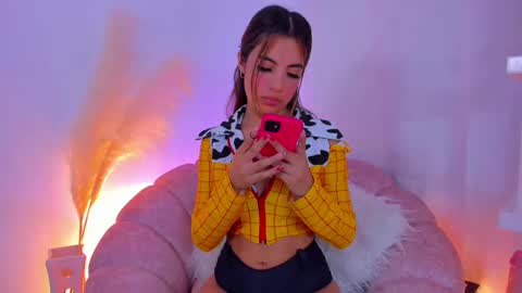 LolaCoper online show from 17, 2, 2025